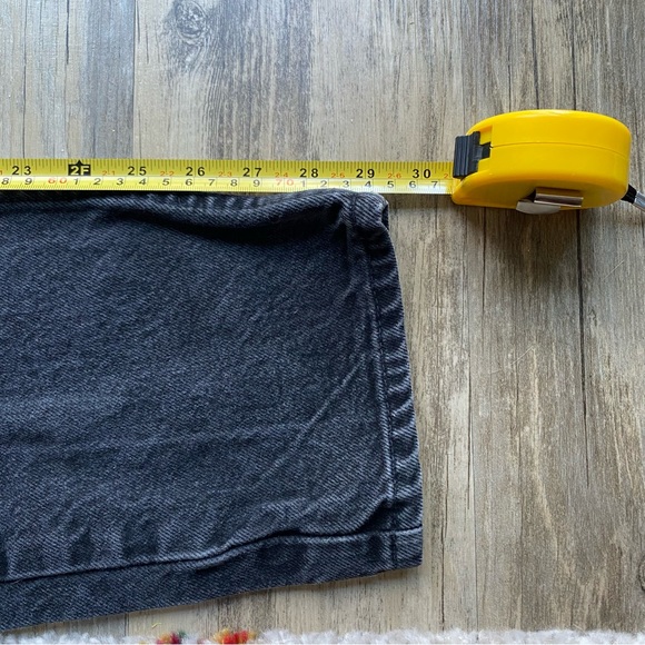 ~VINTAGE~ Liz Claiborne Black High Waisted Mom Jeans - Picture 5 of 8